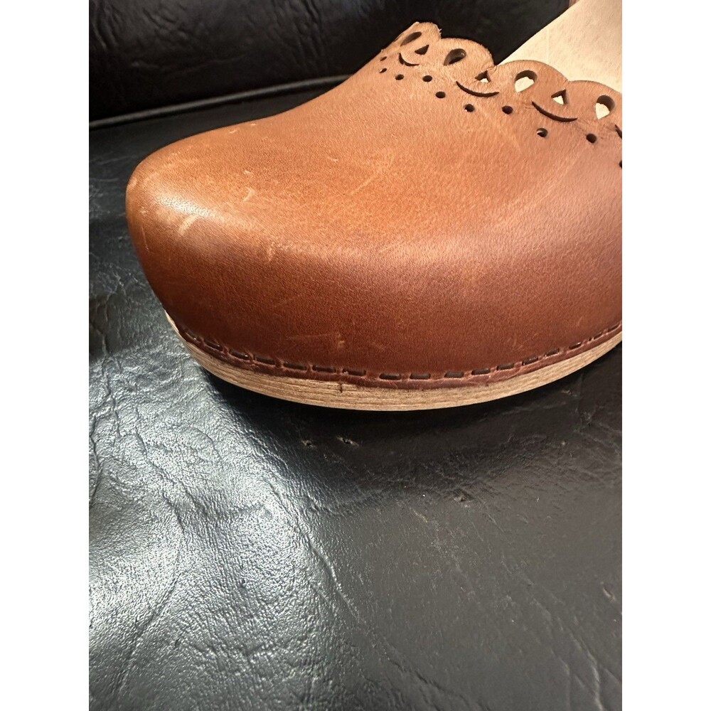 Dansko Women’s Brown Leather Scalloped Slingback Clogs Buckle Strap  EU 41 - Picture 9 of 16